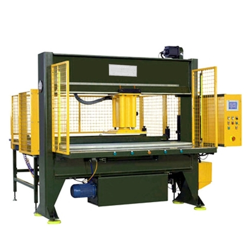 Large Travel Head Cutting Machine For Shoe/Ball/Luggage Mass Production